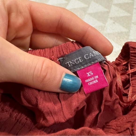 Vince Camuto clip dot bubble sleeve blouse - Picture 7 of 7